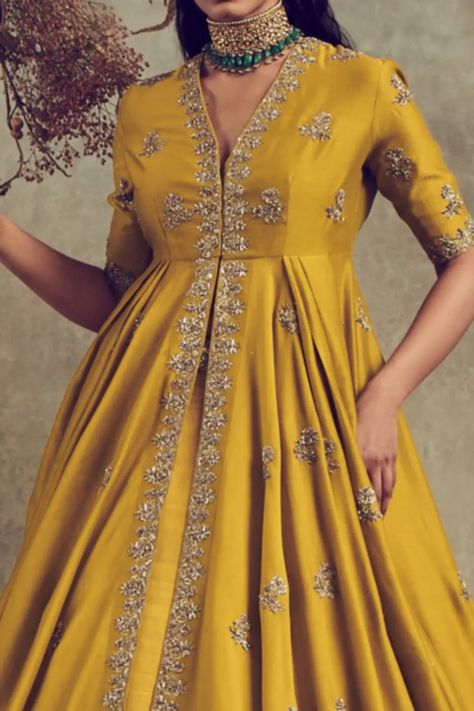 Yellow Anarkali Dress, Kurta And Lehenga, Maharani Designer Boutique, Jayanti Reddy, Anarkali Dress Pattern, Sari Blouse Designs, Beautiful Pakistani Dresses, Designer Kurtis, Indian Bridal Fashion