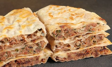 Tortilla Ground Beef Recipes, Ground Beef And Tortilla Recipes, Tortilla Sandwiches, Tortilla Wrap Recipes, Recipe Using Tortillas, Make Tortillas, Meet Recipe, Tortilla Recipes, Tortilla Bread