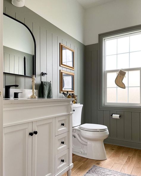 Small Farmhouse Bathroom, Shiplap Bathroom, Cottage Bathroom, Farmhouse Remodel, Hall Bathroom, White Vanity Bathroom, Downstairs Bathroom, Upstairs Bathrooms, Style Deco