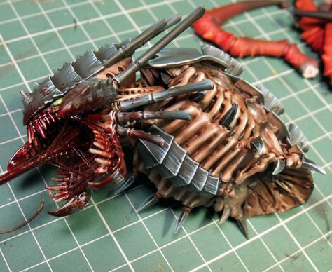 Painting Trygon/Mawloc | fantasygames.com.pl Tyranid Terrain, Warhammer 40k Tyranids, Blood Wallpaper, Sculpting Tutorials, Dragon Silhouette, Model Painting, Warhammer Paint, Warhammer Aos, Mini Tutorial