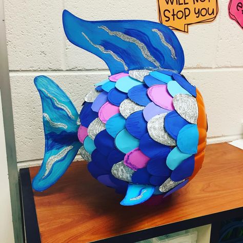 Our #rainbowfish #storybookpumpkin is complete! My kids cut out all of the scales and colored the fins. • #elateacher #iteachfourth… Rainbow Fish Pumpkin, Fish Pumpkin, Pumpkin Book Characters, Book Character Pumpkin, Storybook Pumpkin, Pumpkin Story, Book Character Pumpkins, Story Book Pumpkin, Book Pumpkin