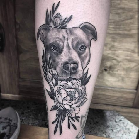 Dog Memorial Tattoo, Pet Memorial Tattoo, Dog Portrait Tattoo, Small Dog Tattoos, Pitbull Tattoo, Dog Memorial Tattoos, Dog Paw Tattoo, Tattoo Dog, Pose Portrait