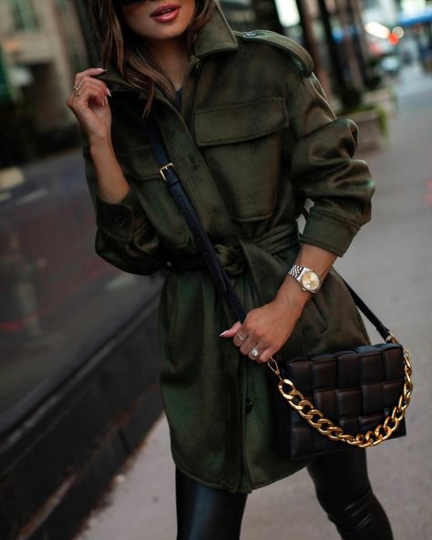 Fall 2021 Trends That Won't Break The Bank Mia Mia Mine, Leather Trend, Fashion Accessories Trends, Mia Mia, Fashion Accessories Photography, Fall Handbags, Slouchy Boots, Trendy Fall, Leather Pieces