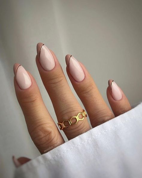 40 Trendy French Tip Nails For A Modern Twist Paznokcie Hello Kitty, Sophisticated Nails, Kutek Disney, Cute Pink Nails, Manikur Kuku, Nude Nail Designs, Nagel Tips, Girly Acrylic Nails, Casual Nails