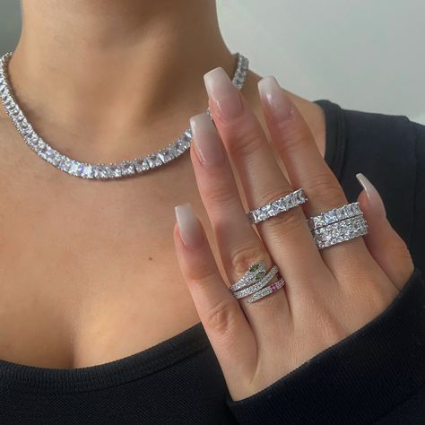 Expensive Jewelry Luxury, Luxe Jewelry, Nail Jewelry, Dope Jewelry, Classy Jewelry, Expensive Jewelry, Stacked Jewelry, Jewelry Lookbook, Fancy Jewelry