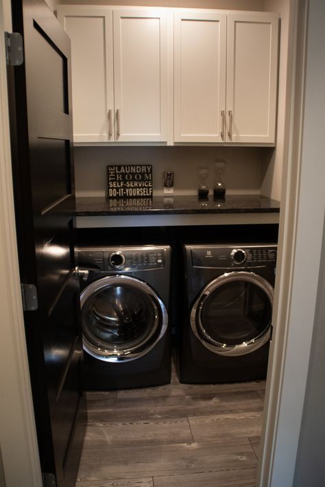 Lake DuBay Multiple Story Condo - Industrial - Industrial - Laundry Room - Other - by Blenker Construction | Houzz Laundry Room Grey Washer And Dryer, Black Laundry Room Ideas, Black Laundry Room, Modern Farmhouse Laundry Room, Industrial Laundry, Black Laundry, Poolhouse Bar, Custom Laundry Room, Countertops Ideas