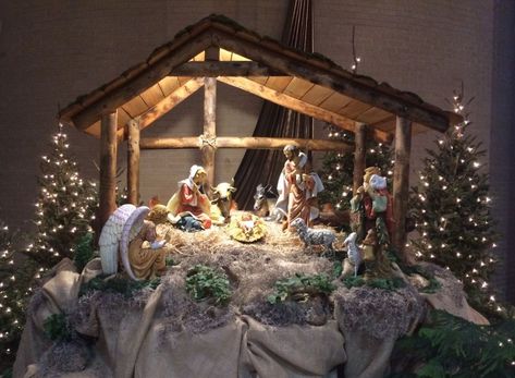 Nativity Scene Display Nativity Sets Display, Christmas Nativity Scene Diy, Christmas Nativity Scene Display, Christmas Crib Ideas, Nativity Scene Diy, Nativity Scene Display, Outdoor Nativity Scene, Nativity Stable, Outdoor Nativity