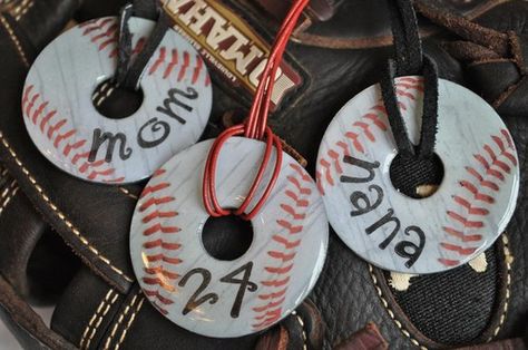 Category » DIY Crafting Archives « @ Page 14 of 1591 « @ Heart-2-HomeHeart-2-Home Washer Necklaces, Washer Jewelry, Baseball Necklace, Baseball Crafts, Sport Craft, Craft Time, Diy Schmuck, Bijoux Diy, Cute Crafts