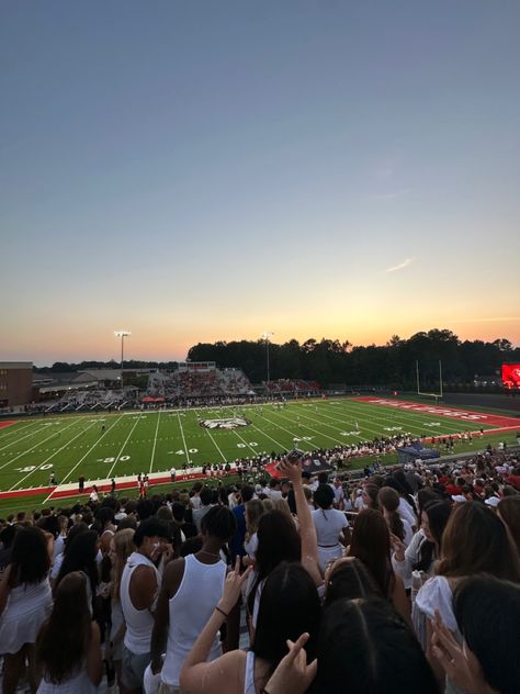 American Football Aesthetic High School, Bleachers Aesthetic, Highschool Football Aesthetic, Football Game Highschool, American Highschool Aesthetic, American Football Aesthetic, American Highschool, Aesthetic Highschool, Football High School