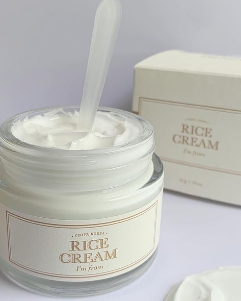 I’m from Rice Cream 🌾🤍 A true natural skincare gem! I’m from Rice Cream is simple deeply nourishing and perfect for those who have sensitive skin. Packed with natural ingredients like 77.78% Rice Extract, minerals, vitamin B and E, which effectively control sebum production. This rice cream specifically helps improve skin tone and barrier from sun damage. It instantly melts on the skin upon applying leaving a glowing and plump complexion. Because of its thick consistency and super hydratin... Im From Rice Cream, Rice Moisturizer, Rice Cream, Cream For Face, Skincare Store, Mehndi Simple, Korean Products, Vitamins For Skin, Improve Skin Tone