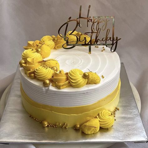 Normal Cake Design, Rasmalai Cake Decoration Ideas, Rasmalai Cake Decoration, Rasmalai Cake Designs, Whipped Cream Cake Design, Yellow Buttercream Cake Designs, Mango Rasmalai Cake, Yellow Colour Cake Designs, Ras Malai Cake Designs