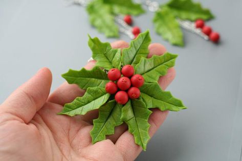 Holly magnet Christmas magnet Christmas decorations Holly | Etsy Holly Decor, Christmas Magnets, Secretary's Day, Holly Decorations, Kitchen Magnets, Christmas Magnet, Bridal Earrings Drop, Holly Berry, Holly Leaf