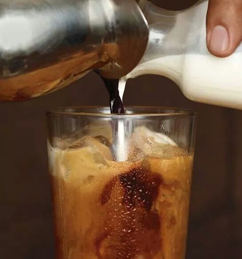 Moka Pot Iced Coffee, Pouring Coffee, Drink Coffee Meme, Coffee Pictures, Coffee Milk, Coffee Maker, Milk, Coffee