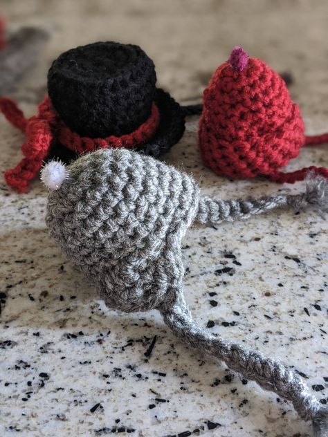 Crocheted Hats For Chickens Pattern, Chicken Bonnet Crochet Pattern, Crochet Hat For Chicken, Crochet Hats For Chickens Free Patterns, Crochet Chicken Hat Pattern Free For Chickens, Crochet Chicken Clothes, Crochet Hat For Chicken Pattern Free, Crochet Chicken Hat Pattern Free, Chicken Hat Crochet Pattern