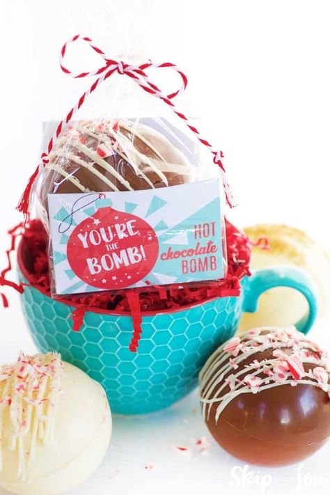 Cocoa Bomb Packaging | Skip To My Lou Microwave Pralines, Chunky Fringe, Homemade Waffle, Diy Hot Chocolate, Fringe Crochet, Thieves Cleaner, Skip To My Lou, Crochet Wreath, English Toffee