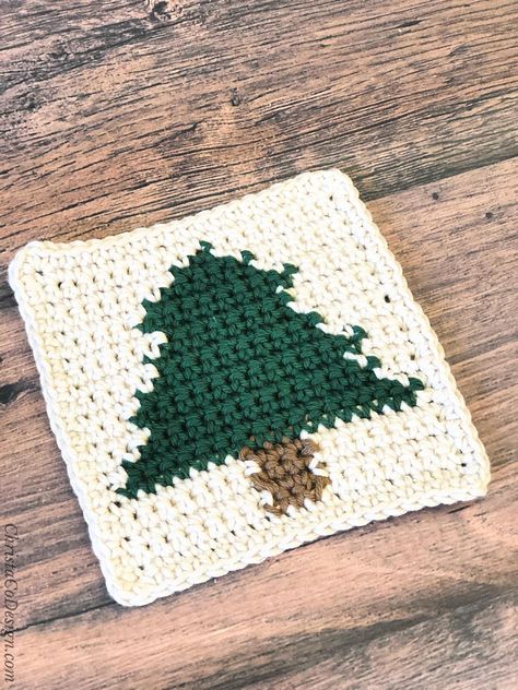 Crochet Christmas Coaster Pattern, Christmas Crochet Coaster, Crochet Christmas Coasters Free Patterns, Christmas Coasters Crochet, Crochet Christmas Coasters, Xmas Knitting, Christmas Tree Coasters, Hand Crocheting, Xmas Crochet