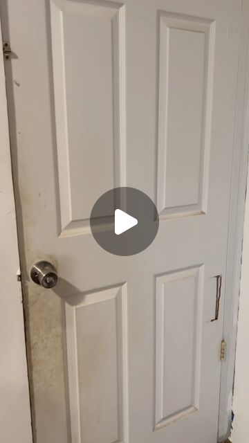 𝗜𝗻𝘁𝗲𝗿𝗶𝗼𝗿 ➕ 𝗖𝗿𝗲𝗮𝘁𝗶𝘃𝗶𝘁𝘆 on Instagram: "Join @xokehaulani 🖤 transforming boring doors 💫🚪with this budget-savvy DIY makeover she revamps her bedroom doors with $26 per box plank wood flooring from @homedepot Easy fix for cracks and a burst of new charm!

⭐️Have you transformed your doors?  Let us know in the comments👇⬇️ #budgetdiy #homeimprovment #diyhomedecor #diyideas" Back Of Bedroom Door Ideas, Hollow Core Door Makeover Diy Bedroom, Inside Door Makeover, How To Make Interior Doors, Revamp Doors Ideas, Remodel Interior Doors, Boring Door Makeover, Funky Door Design, Makeover Doors Ideas