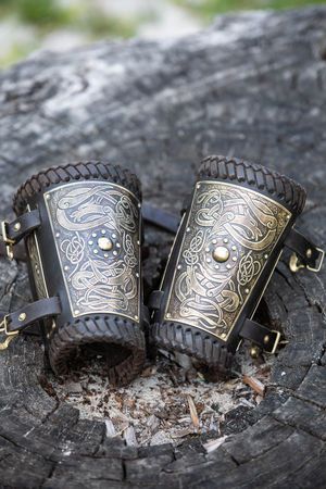 Bracers Pattern, Dragon Etching, Viking Outfits, Viking Bracers, Bracers Armor, Vikings Art, Viking Accessories, Viking Knotwork, Viking Clothes