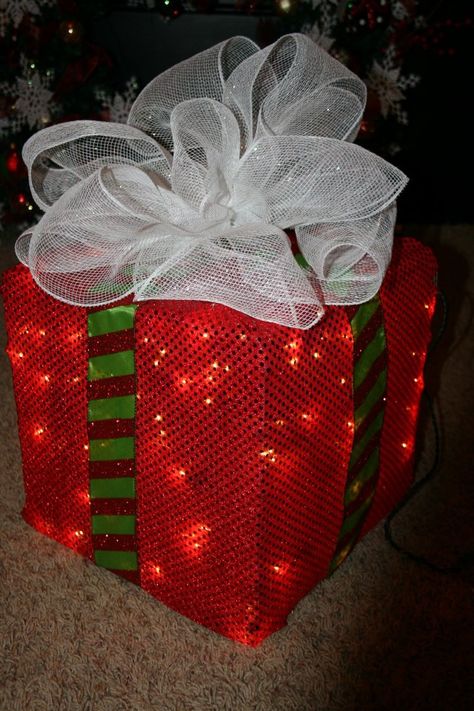 How to Make a Lighted Christmas Box Decoration - Trendy Tree Blog| Holiday Decor Inspiration | Wreath Tutorials|Holiday Decorations| Mesh & Ribbons Christmas Box Decoration, Lighted Christmas Boxes, Christmas Boxes Decoration, Box Decoration, Christmas Decorations Diy Outdoor, Christmas Yard, Trendy Tree, Decorating With Christmas Lights, Noel Christmas