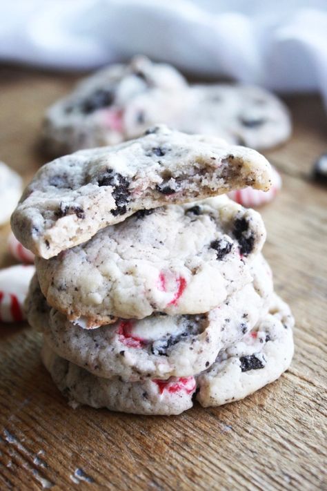 Oreo Crunch Cake, Pepermint Cookies, Oreo Crunch, Peppermint Recipes, Peppermint Cake, Cake Batter Cookies, Crunch Cake, Peppermint Cookies, Oreo Cake