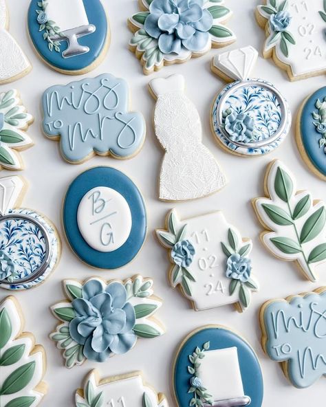 Blue Bridal Shower Cookies, Sage Cookies, Blue Wedding Cookies, Blue And White Weddings, Vintage Oven, Bridal Cookies, Custom Sugar Cookies, Cookies Wedding, Bridal Shower Inspo