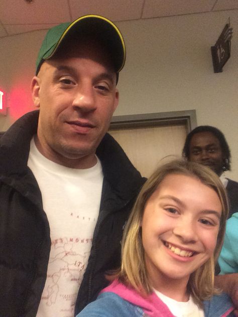 Just chilling with Vin Diesel.jK he was at penguins game and I got a selfie with him!!!! Vin Diesel Selfie, Vin Diesel Video, Mark Sinclair, Device Storage, Delivery Pictures, Just Chilling, Vin Diesel, Photo To Video, Fast And Furious