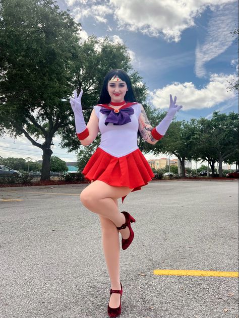 Sailor Mars Halloween Costume, Kpop Cosplay, Sailor Mars Cosplay, Comiccon Cosplay, Sailor Mars, Cosplay Ideas, Halloween Disfraces, Halloween Ideas, Sailor Moon