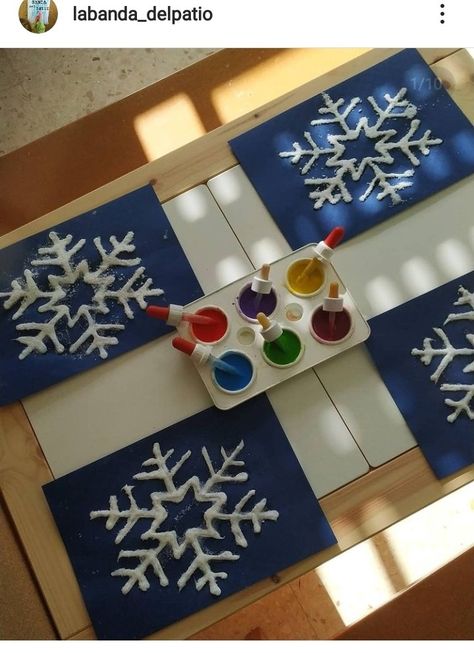 Winter Holiday Activities For Preschoolers, Reggio Inspired Winter Activities, Snow Toddler Activities, Pre K Winter Art, Winter Activity Preschool, Christmas Nature Crafts For Kids, Winter Projects For Preschoolers, Winter Montessori Activities, Winter Provocations