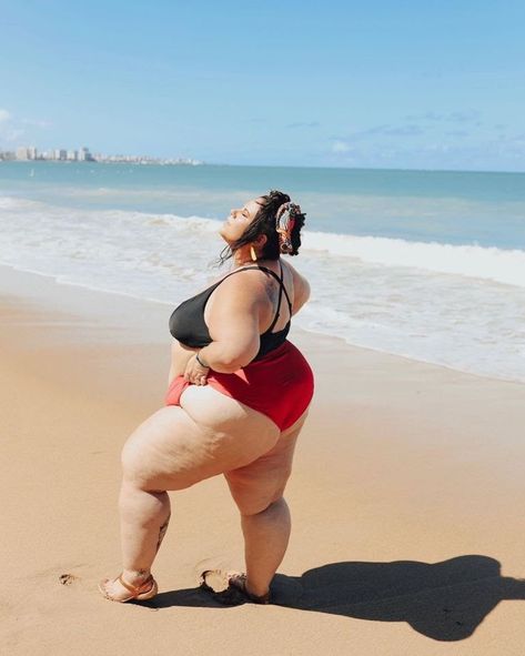 Fat Lady Pictures, Whitney Way Thore, Big Fat Fabulous Life, Throwback Pictures, Big Legs, New Girlfriend, Plus Size Swimsuits, Swimwear Girls, Instagram