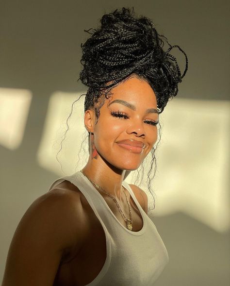 Taylor Outfits, Clear Glowing Skin, Teyana Taylor, Braided Cornrow Hairstyles, Dark Skin Beauty, Cornrow Hairstyles, Brown Skin, Protective Hairstyles, White Tank Top