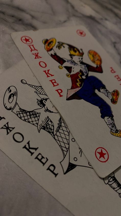 Card Deck Wallpaper, Jokester Aesthetic, Joker Card Aesthetic, Poker Cards Aesthetic, Deck Of Cards Aesthetic, Playing Cards Aesthetic, Poker Aesthetic, Grishaverse Aesthetics, Courtly Jester