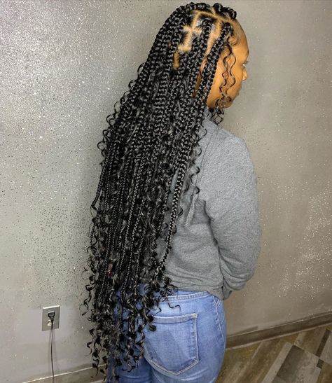 Touch of Style Braiding🔥 on Instagram: “📸 jumbo bohemian box braids hip length @touchofstyle_ •••••••••••••••••••••••••••••••••••••••••••••••• #houstonbraider #houstonfeedins…” Jumbo Box Braids, Bohemian Braids, Goddess Braids Hairstyles, Box Braids Hairstyles For Black Women, Box Braids Styling, Braids With Curls, Girls Hairstyles Braids, Girls Braids, Hair Laid