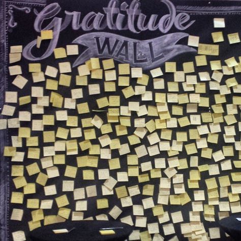 Wall Of Thanks Ideas, Thankful Wall Ideas, Wall Of Gratitude Ideas, Gratitude Wall Ideas, Corporate Event Activities, Wish Wall, Youth Group Rooms, Gratitude Wall, Gratitude Tree