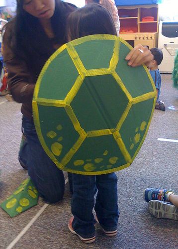 Turtle costume by wrnking, via Flickr Diy Turtle Costume, Ocean Theme Costume, Turtle Costume Diy, Sea Turtle Costume, Underwater Costume, Costume For School, Underwater Theme Party, Under The Sea Costumes, Sea Creature Costume