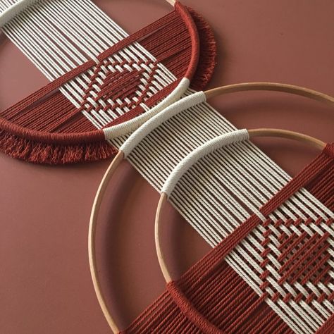 studionom.nl | fibre art Stitched Paper, Macrame Hoop, Weaving Loom Diy, Fiber Wall Art, Macrame Wall Hanging Diy, Christmas Wall Hangings, Yarn Wall Hanging, Diy Workshop, Thread Art