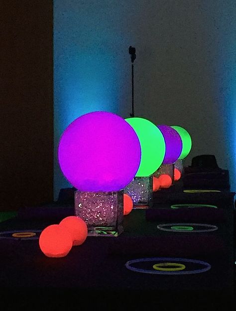 Great colors for the Glow Bar Mitzvah Party Neon Table Centerpieces Glow Party, Neon Theme Centerpieces, Neon Table Decor, Neon Party Centerpiece Ideas, Glow Party Centerpiece Ideas, Glow Party Centerpieces, Neon Centerpieces Ideas, Glow In The Dark Centerpieces, Glow Centerpieces