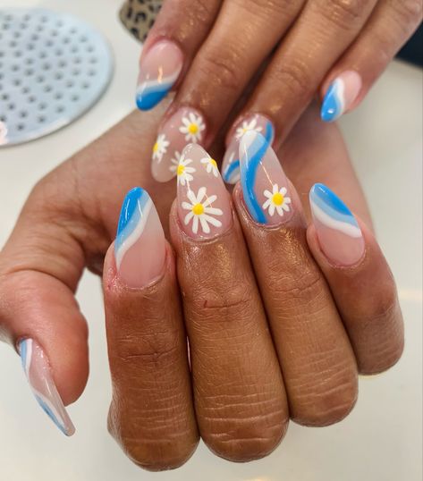 Flower And Squiggle Nails, Flower And Swirl Nails, Preppy Pinterest, Summer Nails Art Designs, Summer Nails Short, Summer Nails Art, Swirl Nails, Nails Art Designs, Craft Board