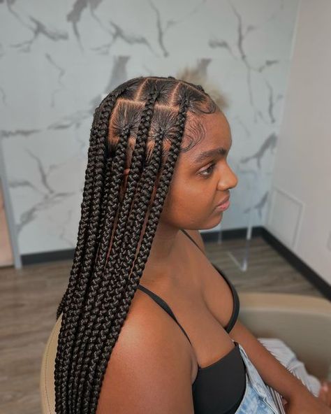 Houston Braider | By Rachel Lauren on Instagram: "Jumbo knotless🤎 July booking opens June 15th at noon! • • • #houstonbraids #houstonbraider #knotlessbraids #houstonknotlessbraids #stitchbraids #houstonstitchbraids" Million Braids, Jumbo Knotless, Braids Jumbo, Single Braids, Stitch Braids, At Noon, Front Lace Wigs Human Hair, 10 Million, Black Girls Hairstyles