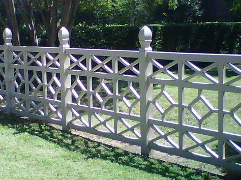 Chippendale Fence Design, Victorian Fences And Gates, Victorian Fencing, Chippendale Garden Gate, Victorian Wrought Iron Fence, Estate Fencing Gate, Wood Privacy Fence, Garden Gate Design, Arbors Trellis