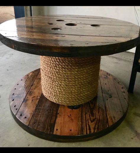 Rope Wrapped Furniture, Wood Spool Furniture, Wooden Spool Ideas, Spool Coffee Table, Wooden Spool Tables, Wooden Spool Projects, Spool Ideas, Spool Table, Spool Furniture