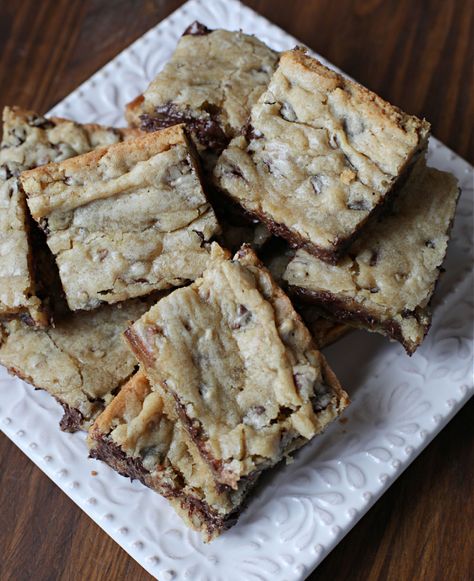 Chocolate Nut Bars, Dessert List, Love Bakes Good Cakes, Pineapple Cookies, Fluffy Frosting, Good Cakes, Fair Foods, Chocolate Chip Cookie Bars, Amazing Desserts