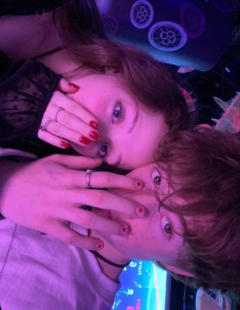 Matching Nails With Boyfriend Hello Kitty, Back Scratches From Nails Boyfriend, Matching Nail Sets With Boyfriend, Bf And Gf Matching Nails, Couple Nails Matching, Relationship Nails, His And Hers Nails, Matching Nails With Best Friend, Best Friend Nails Ideas