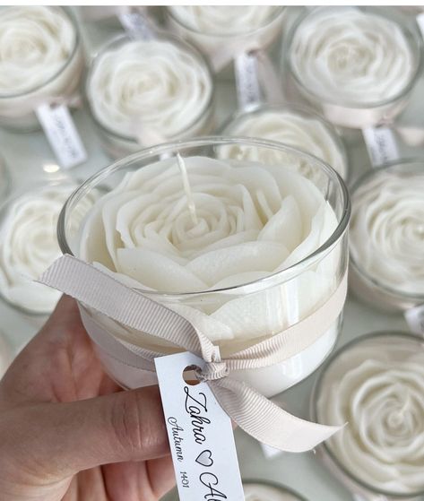 Candle Presentation Ideas, Candle Office Ideas, Handmade Candles Ideas, Candle For Wedding, Creation Bougie, Candle Making Recipes, Beeswax Candles Diy, Anniversary Candle, Homemade Scented Candles