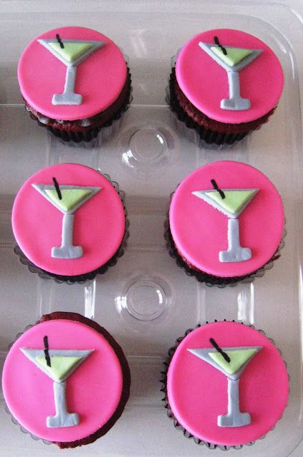 Heavenly Bites Cakes: Martini Cupcake Toppers Martini Cookies, Martini Cupcakes, Martini Cake, Decorated Cupcakes, Sister's Birthday, Baking Business, Party Bus, Co Workers, Sister Birthday