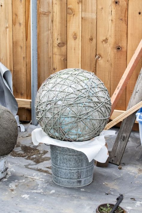 cement orbs Cement Orbs, Concrete Balls, Garden Orbs, Concrete Yard, Concrete Molds Diy, Cement Pots Diy, Garden Globes, Cement Garden, Garden Balls