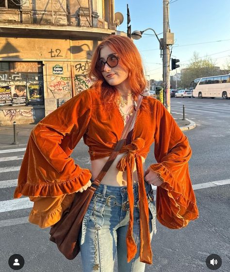 Orange Aesthetic Outfits, Charis Core, Whimsical Outfit Aesthetic, 70s Outfits Women, Orange Outfit Ideas, 70s Inspired Outfits, Red Hair Looks, 70s Inspired Fashion, 70s Outfits