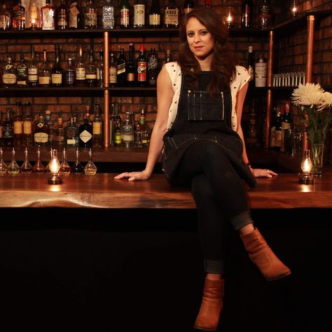 14 Female Bartenders You Need to Know in NYC Bartenders Photography, World Cocktail Day, Female Bartender, Bartender Outfit, Hey Bartender, Musician Photography, Women's History Month, Restaurant Photography, Restaurant Photos