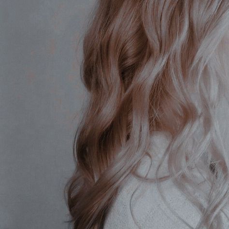 Lissa Dragomir, Blonde Hair Aesthetic, Lovegood Aesthetic, Luna Lovegood Aesthetic, Walburga Black, Hair Aesthetic, Vampire Academy, Luna Lovegood, Throne Of Glass