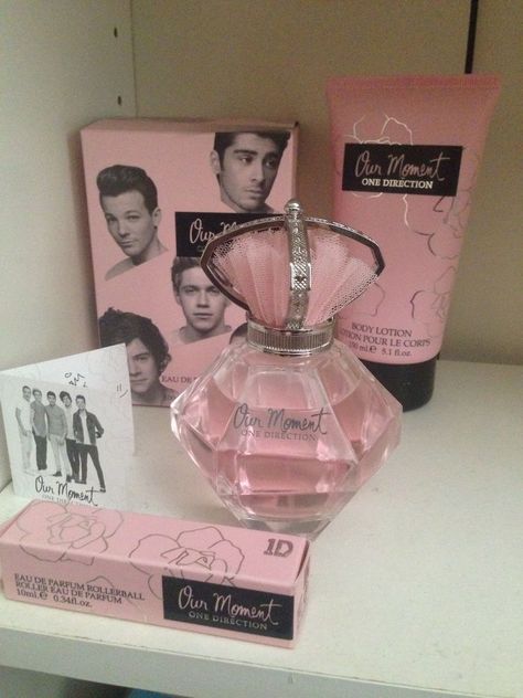 One Direction Perfume, One Direction Aesthetic, Four One Direction, One Direction Merch, 2010s Nostalgia, One Direction Photos, I Love One Direction, 1 Direction, Funny Profile Pictures