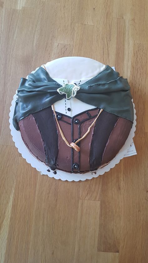 Simple Lord Of The Rings Cake, Lord Of The Rings Smash Cake, Lord Of The Rings Cake Ideas, Lotr Cake Birthday, Lord Of The Rings Birthday Cake, Lord Of The Rings Cake Birthdays, Lotr Cake, Tolkien Party, Lord Of The Rings Cake